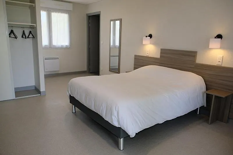 Les Quatre Vents Hotel Courpiere 0*,  Franciaország